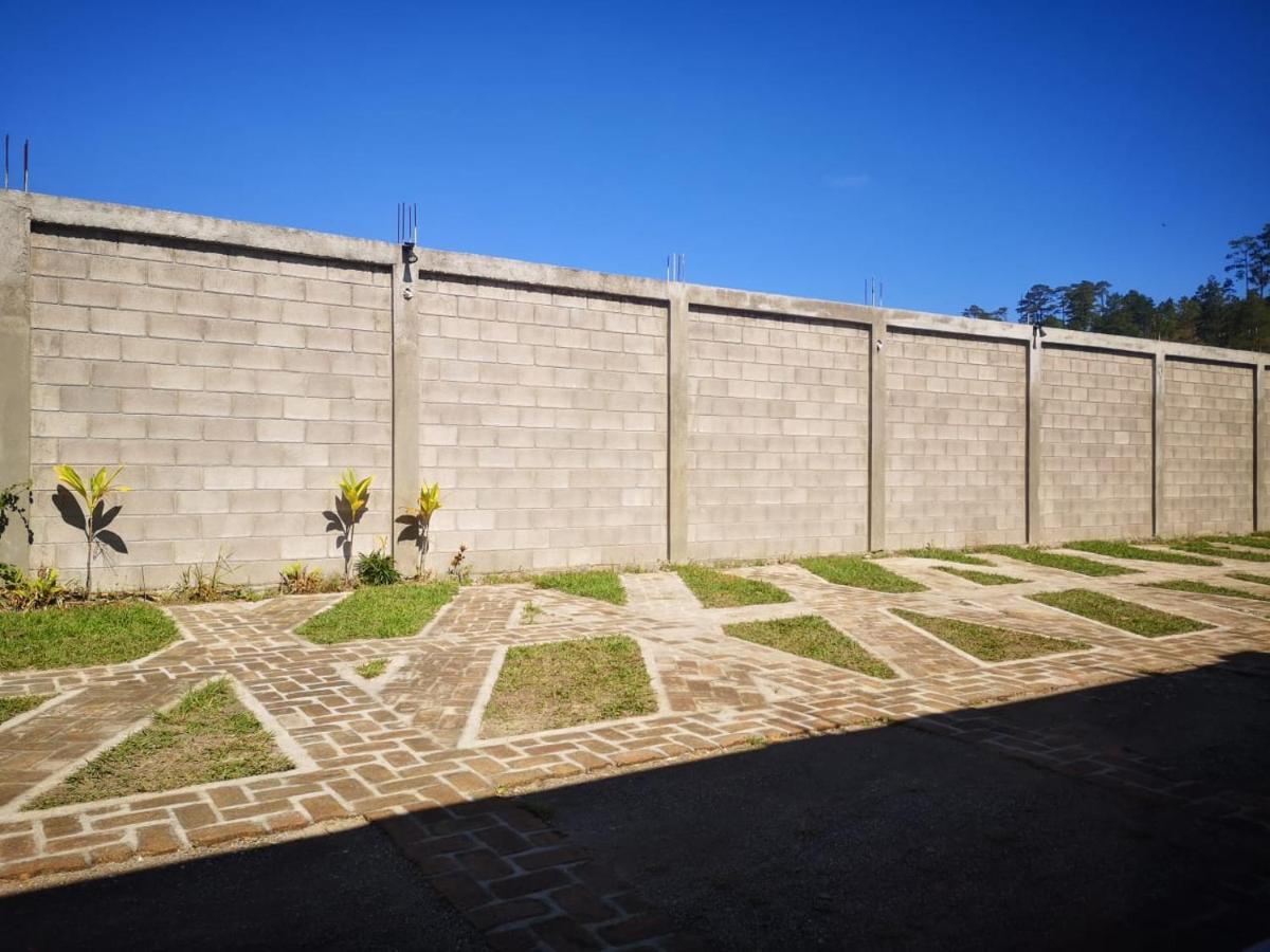 Hotel Y Residencia La Cofradia Santa Rosa de Copán Exterior photo